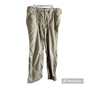 The North Face Khakis Size 14